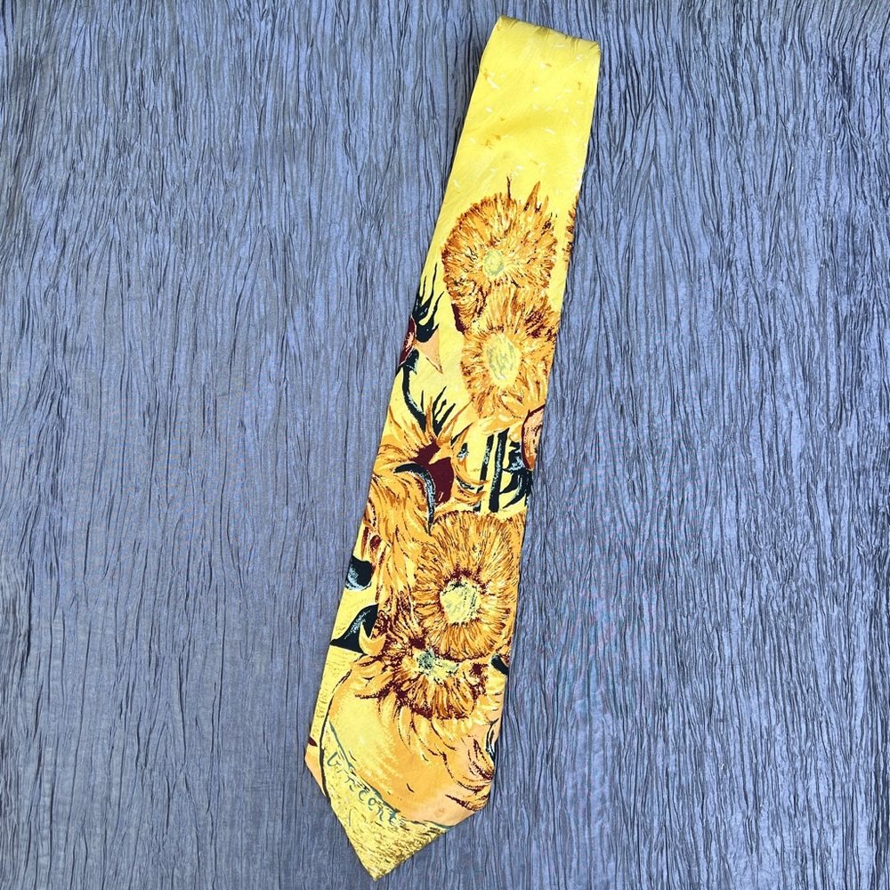 Vintage 1990 Vincent Van Gogh Sunflowers artwork 100% silk men's neck tie USA